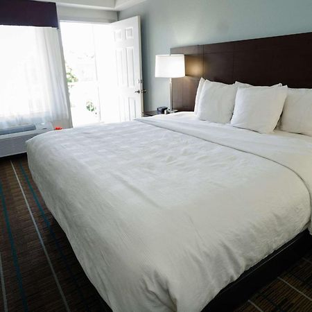 เมนสเตย์ สวีตส์ น็อกซ์วิลล์ Hotel ภายนอก รูปภาพ
