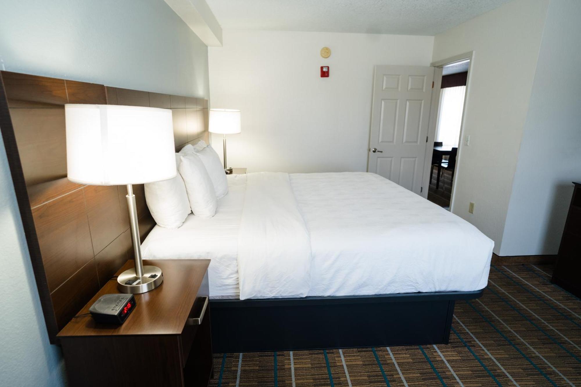 เมนสเตย์ สวีตส์ น็อกซ์วิลล์ Hotel ภายนอก รูปภาพ